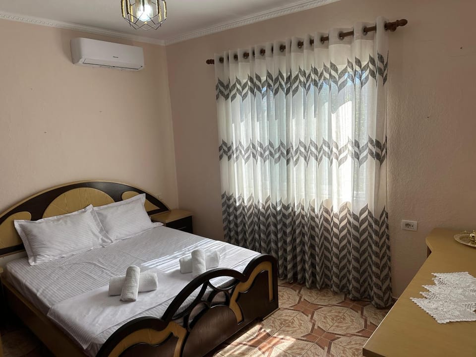Bed, Photo of the whole room, Bedroom, towels, air conditioner