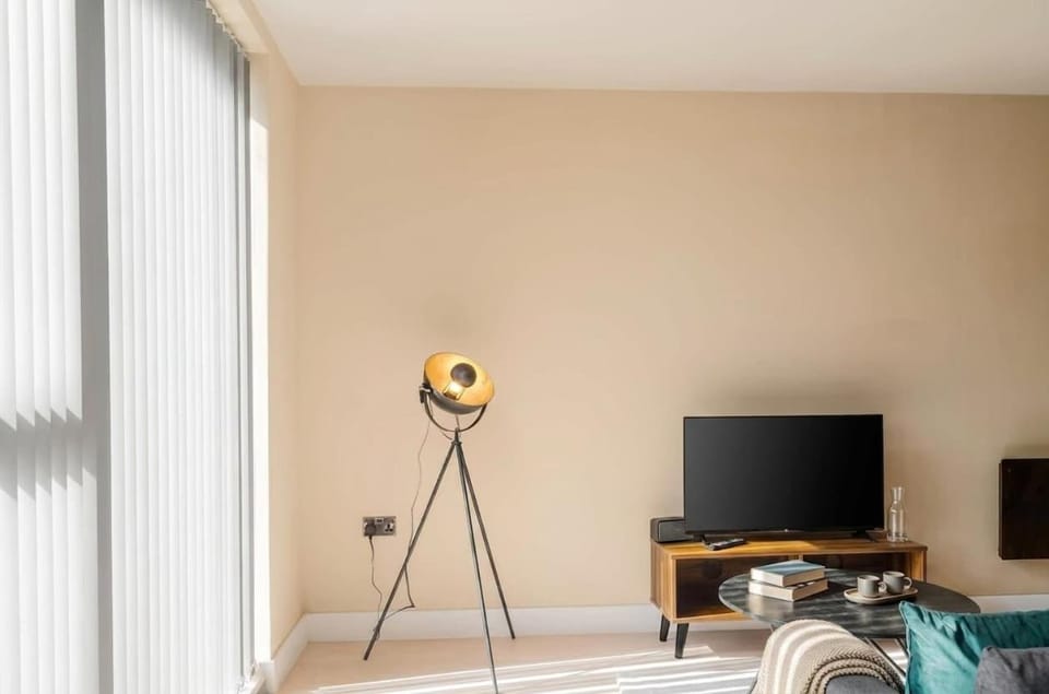Modern & Spacious 1 Bed Apartment in Birmingham Apartment in Metropolitan Borough of Solihull