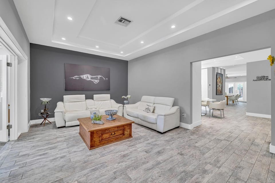 Miami Sombra - Prime Location-Parkfront- Den-Gazebo House in Coral Gables