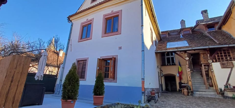 Property building, Inner courtyard view