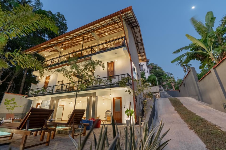 Property building, Patio, Day, Garden, View (from property/room), Balcony/Terrace, Garden view