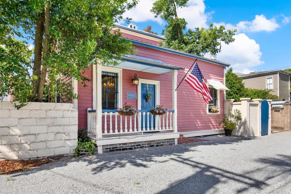 Cooper Cottage House in Savannah