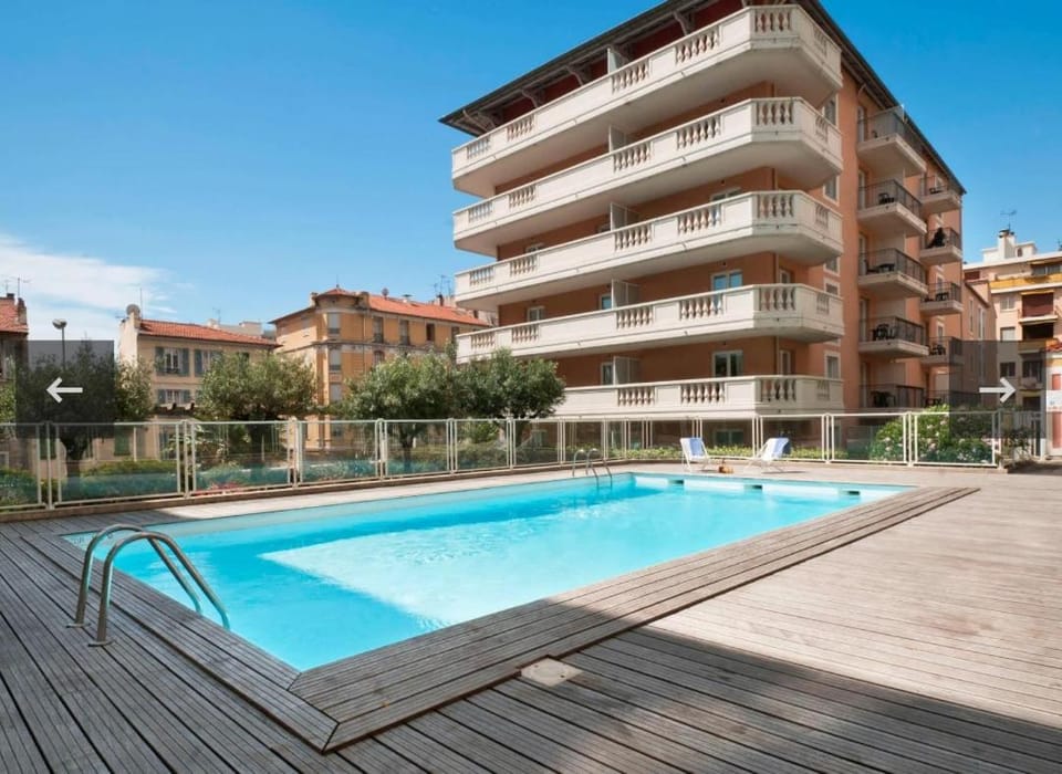 Studio avec balnéo proche plage Apartment in Nice