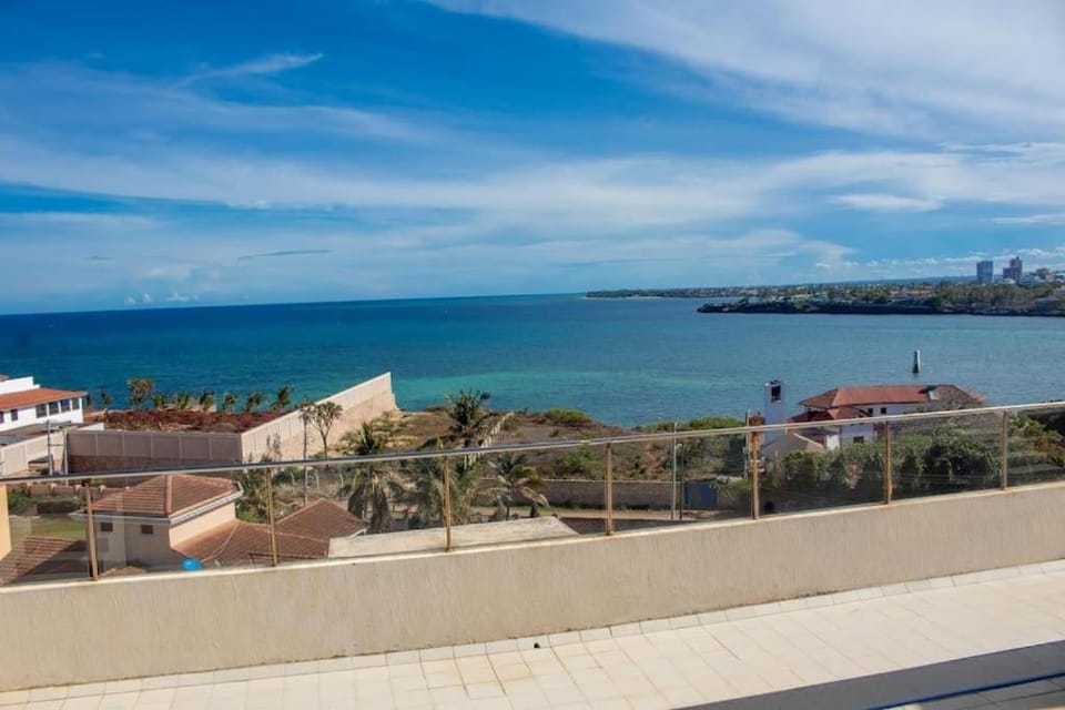 Property building, Beach, Sea view, Swimming pool