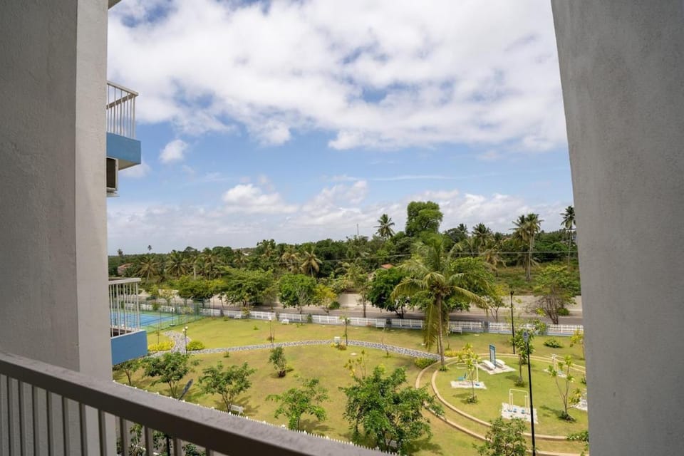 Saffron Triplex Apartment in Negombo