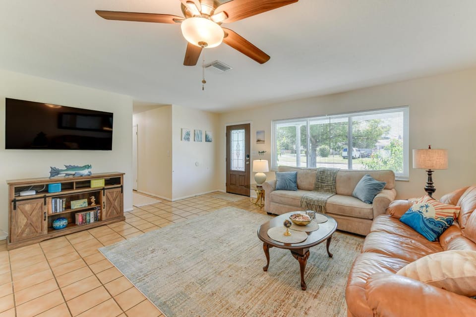 'Oma's House' w/ Heated Pool: Near Beach & IMG House in Bradenton