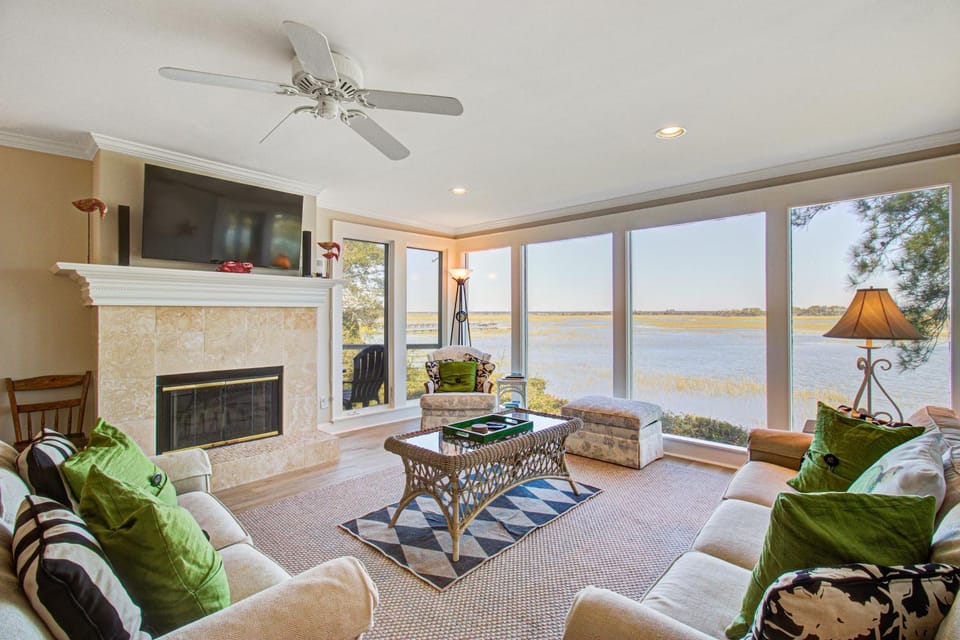 Marsh Island Retreat House in Wild Dunes