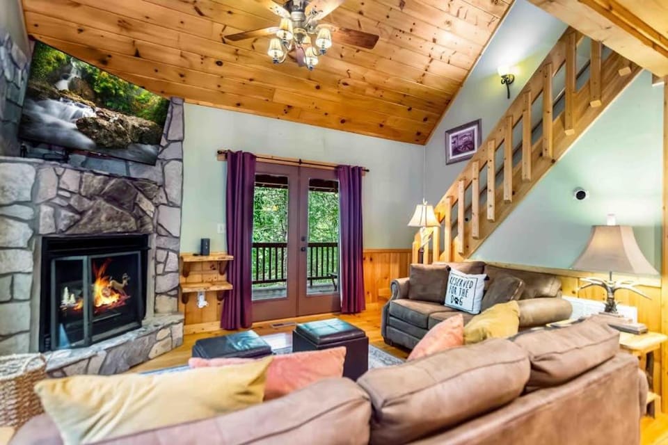 Gunny's Cabin Cabin in Georgia