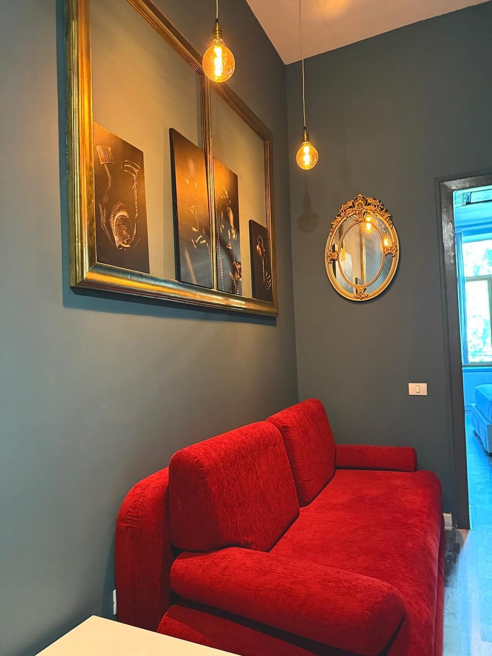 Laya Old Town Blue Apartment in Bucharest