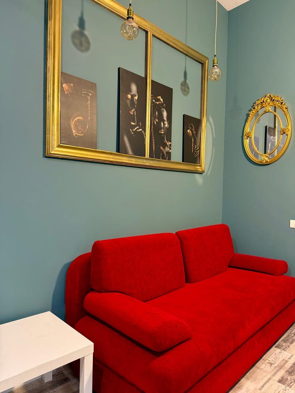 Laya Old Town Blue Apartment in Bucharest