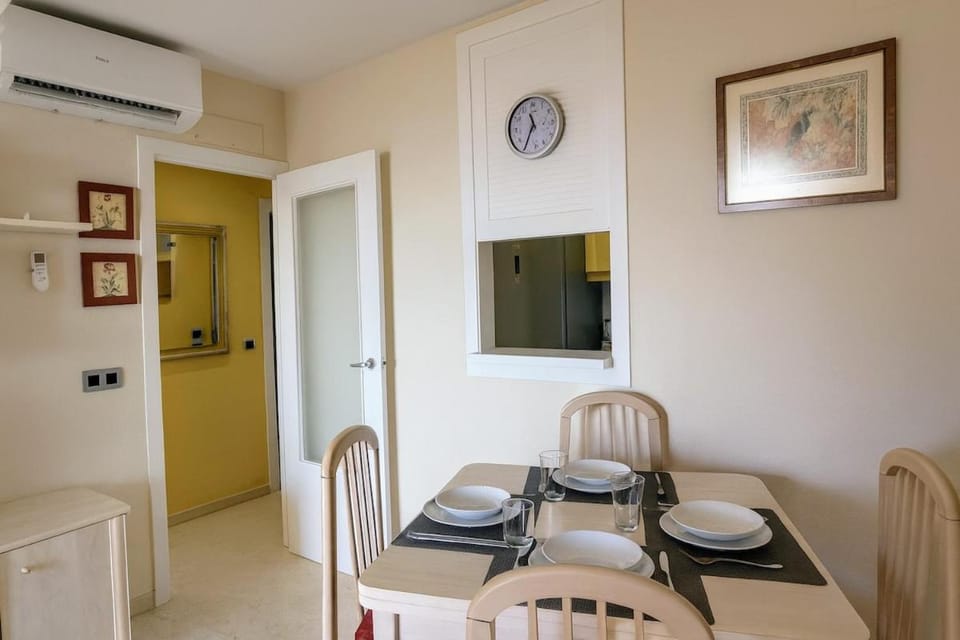 Apartamento con Vistas al Mar y Parking Cubierto Apartment in Benidorm