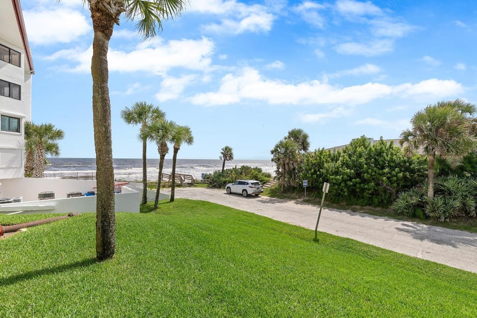Las Brisas 502 House in New Smyrna Beach