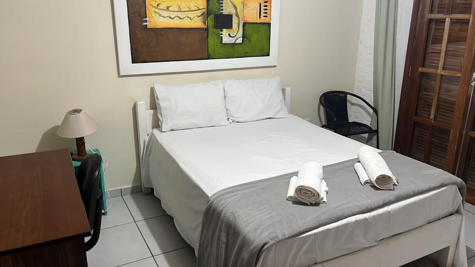 Bed, Photo of the whole room, towels