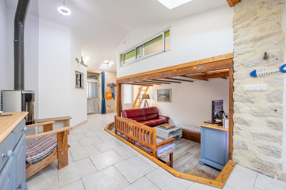Property building, Living room
