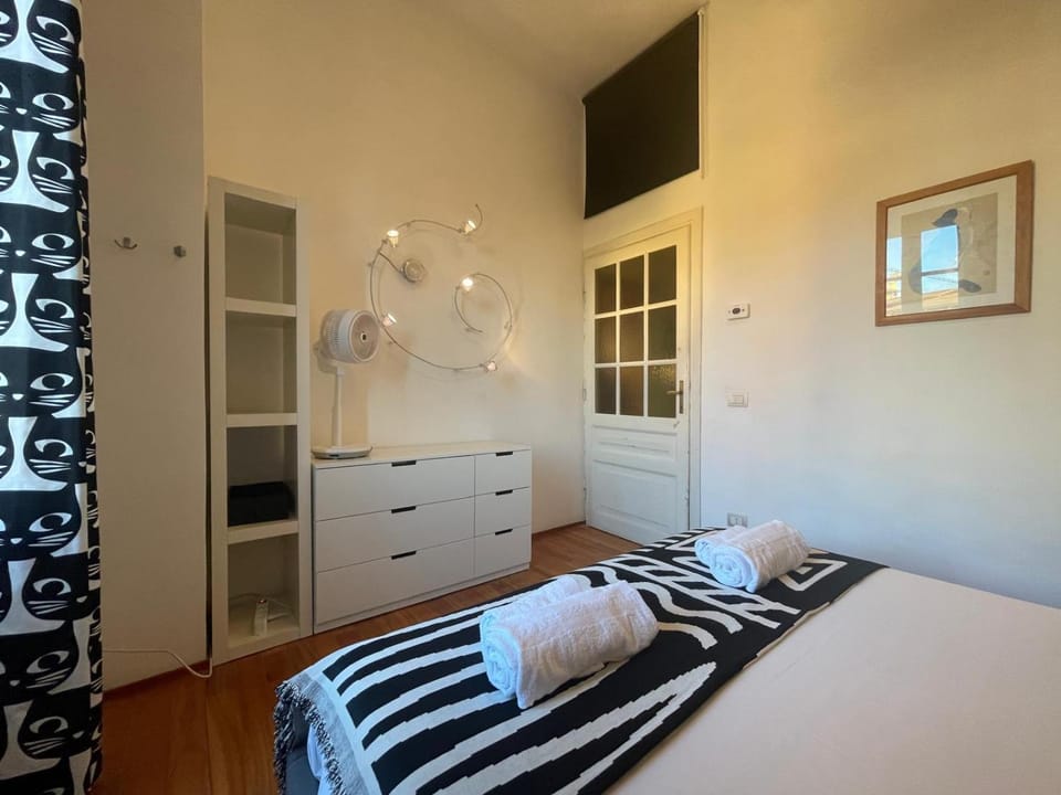Albani Retreat - Villa Borghese - with lift Apartment in Rome