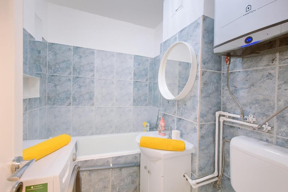 Toilet, Bathroom, Bath