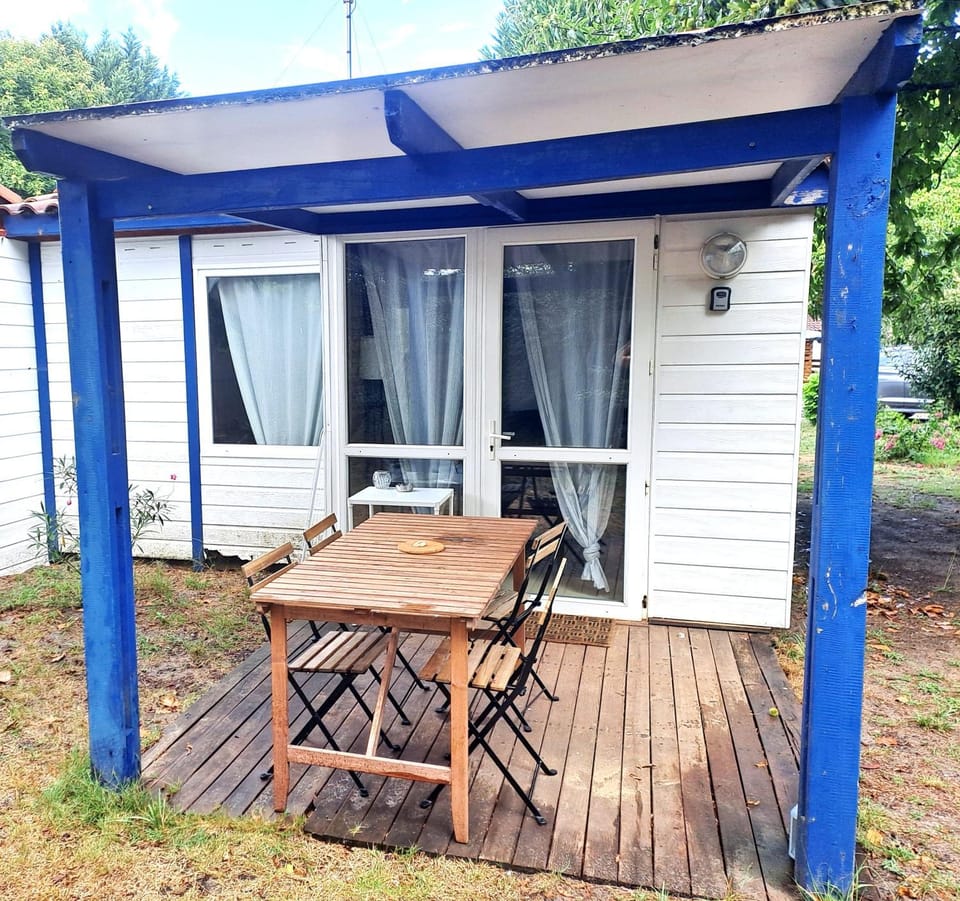 Patio, Dining area