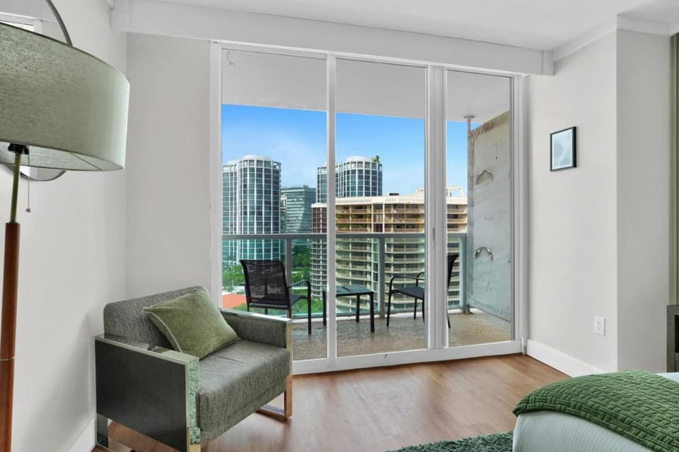 The Harmony - Ocean and Relaxation Apartment in Coconut Grove