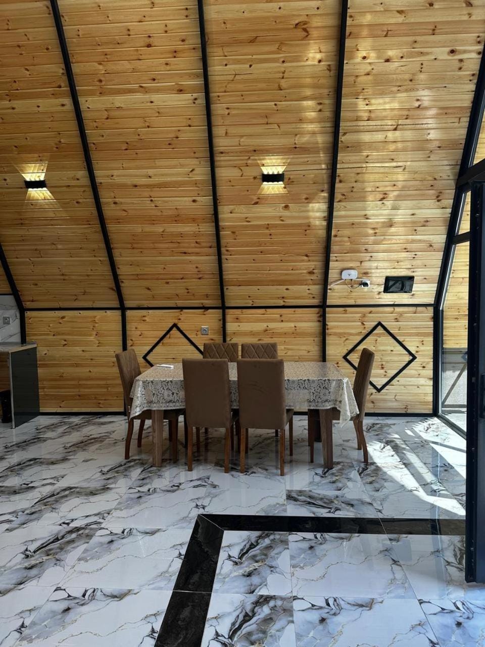 Living room, Dining area