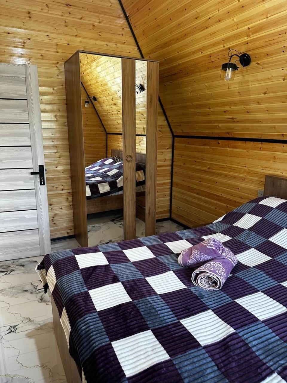 Bedroom, wardrobe