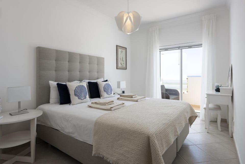 Golfinho - Sea view with pool by HD Apartment in Quarteira