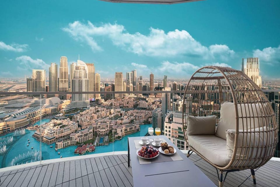Nearby landmark, Day, View (from property/room), Balcony/Terrace, Seating area, City view