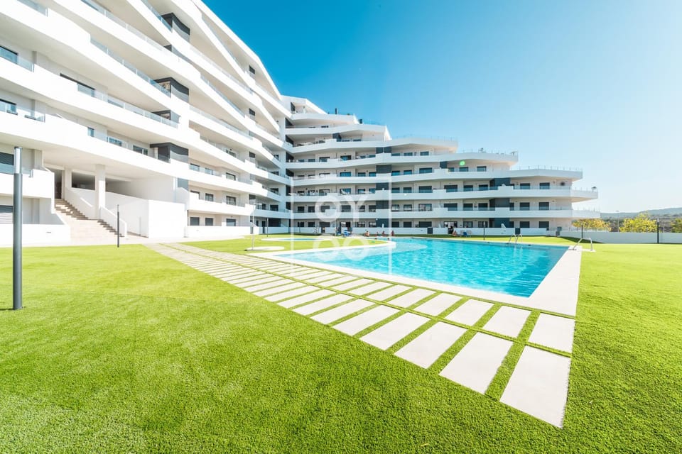 Property building, Garden, Swimming pool