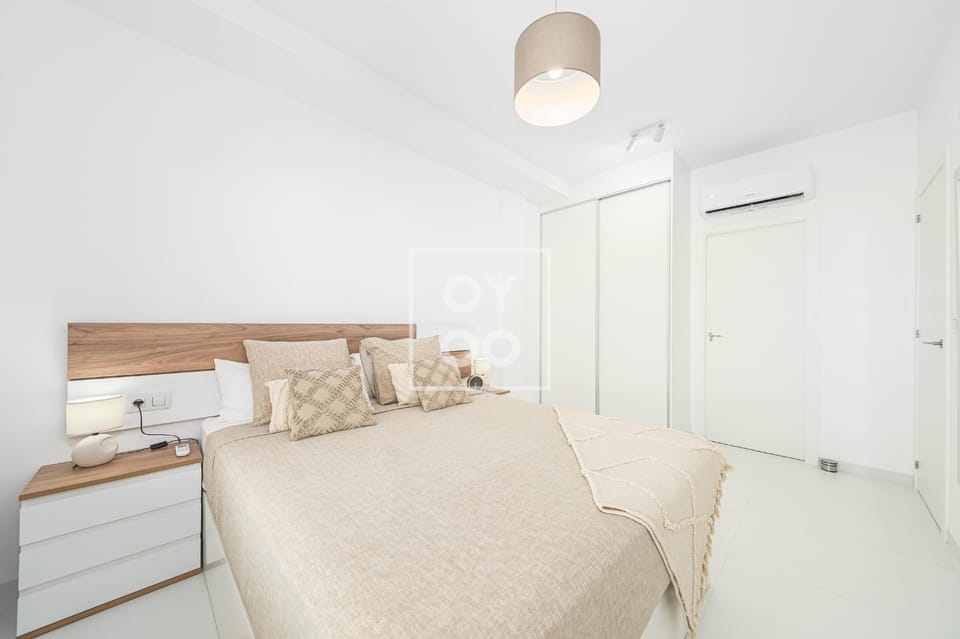 Bedroom, wardrobe