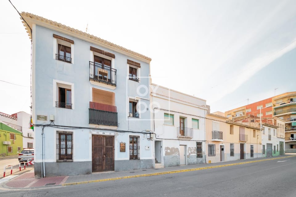 Property building, Facade/entrance