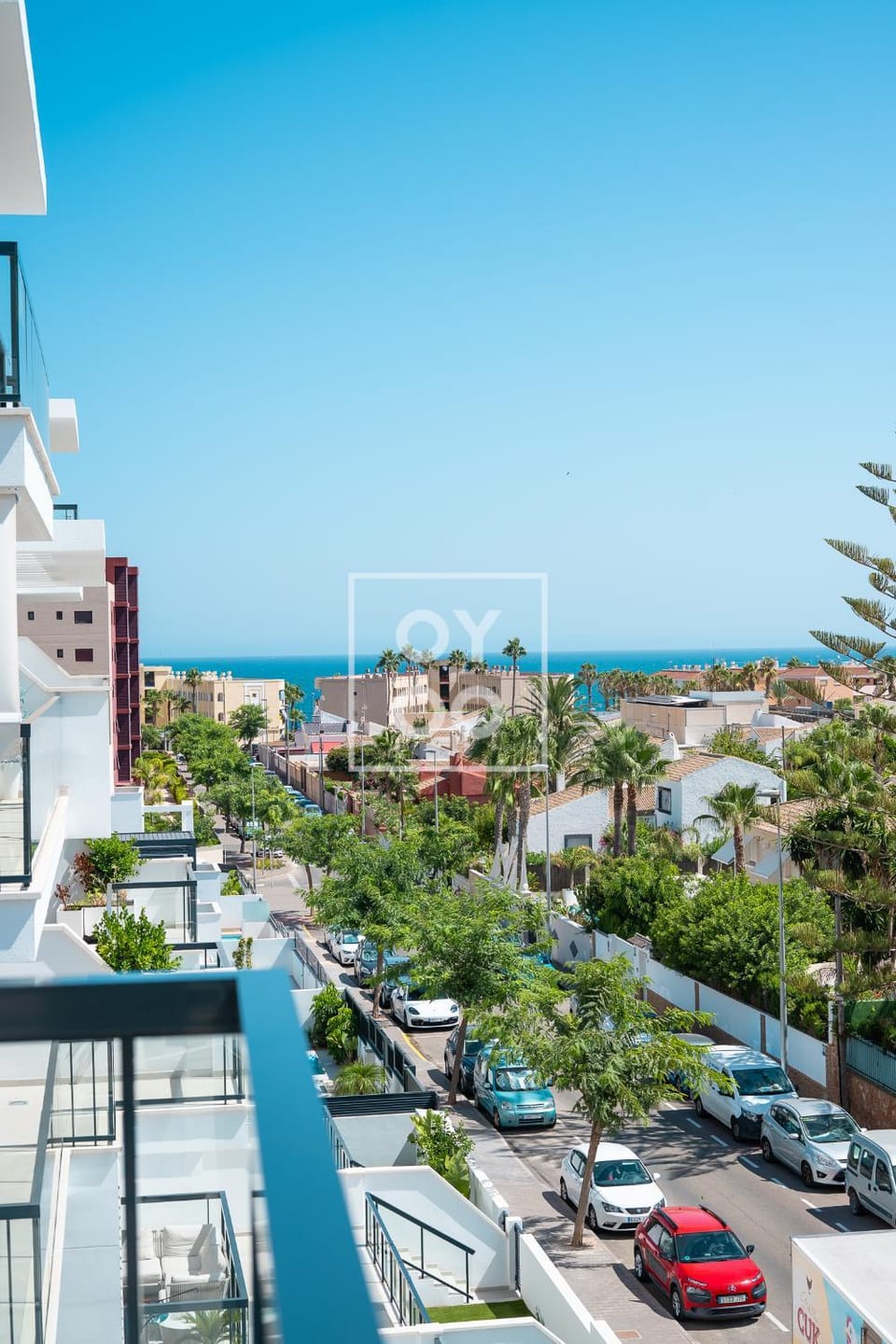 Sea view, Street view