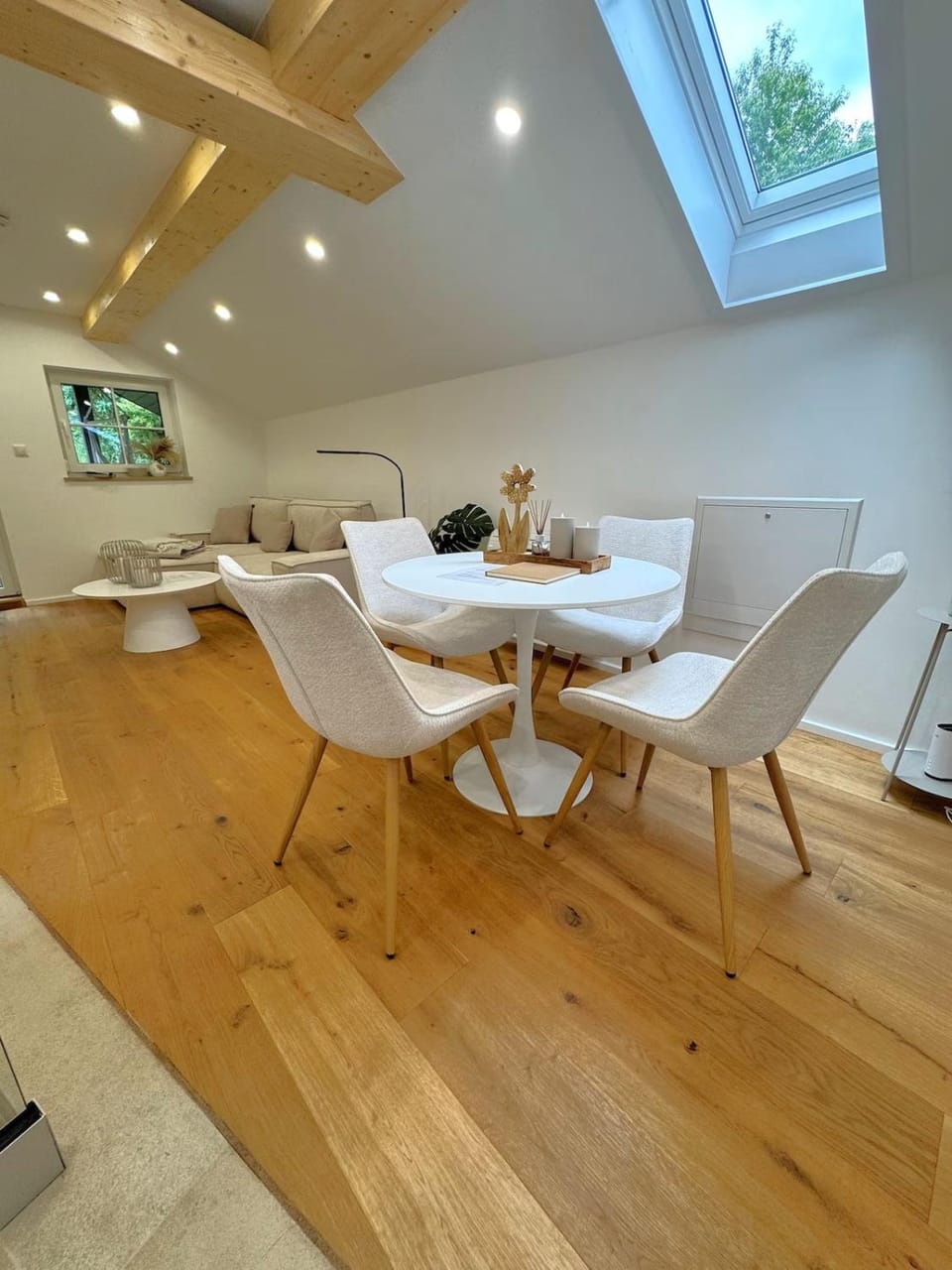 Living room, Seating area, Dining area