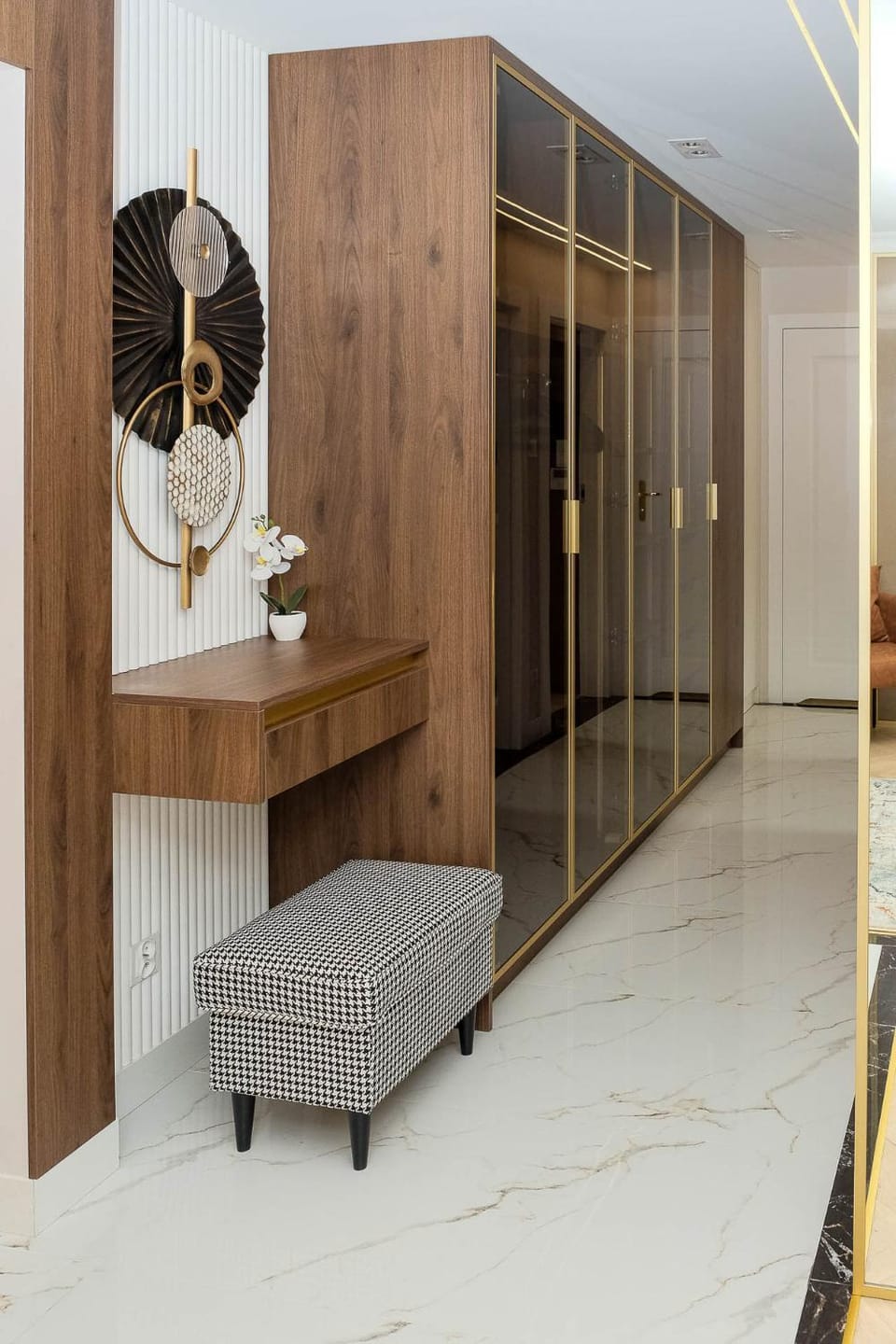 storage, wardrobe