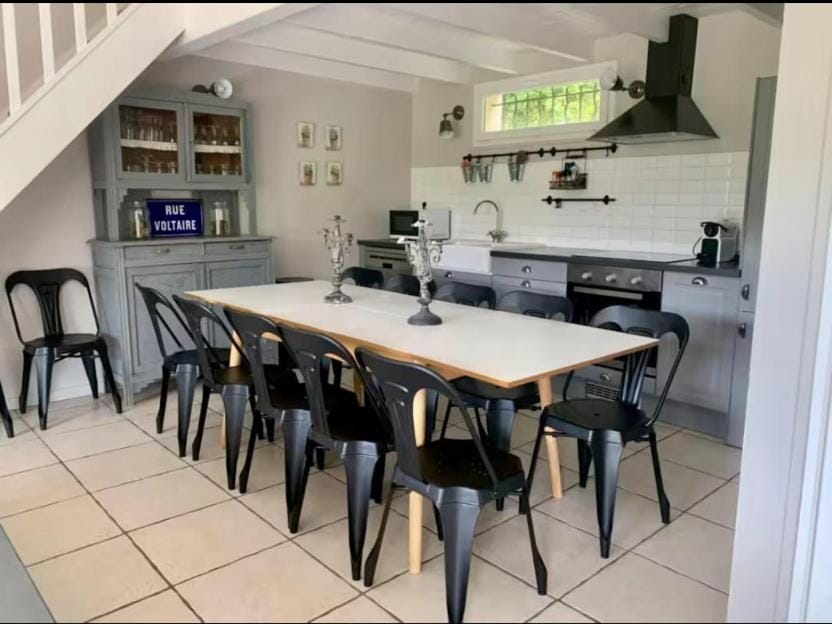 Kitchen or kitchenette, Kitchen or kitchenette, Dining area