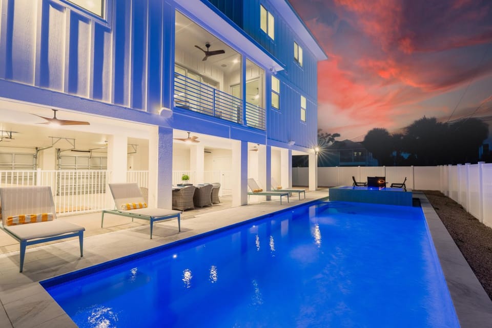 Sun Kissed Villa by Sun Palace Vacations House in Estero Island