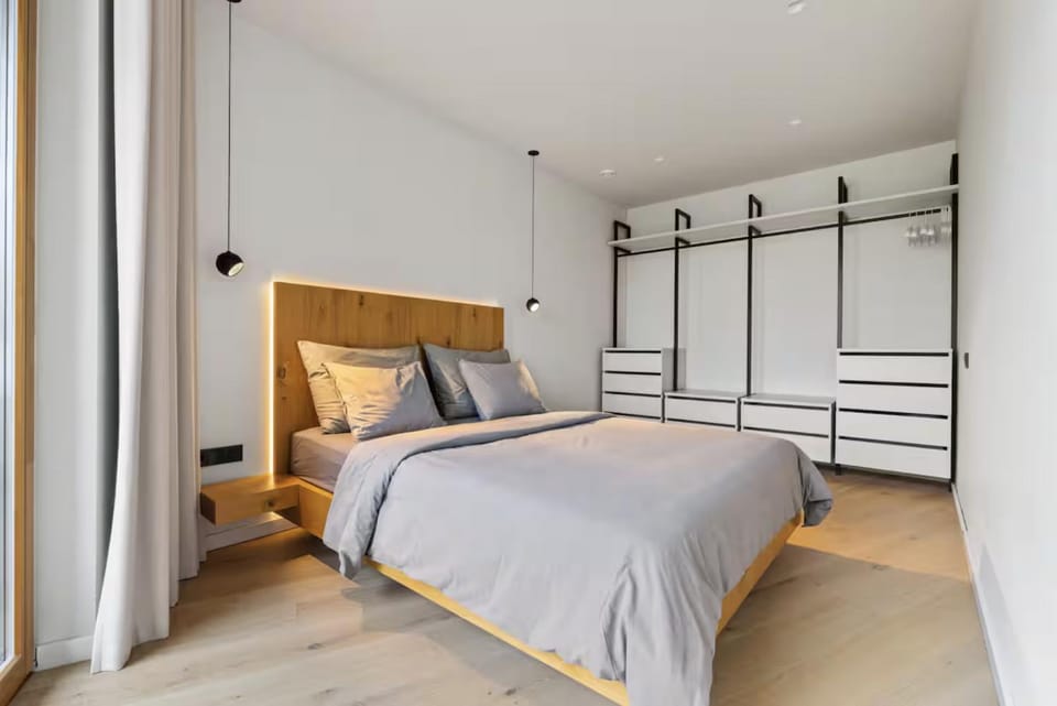 Luxury Penthouse in Best Area, Balcony & Parking Apartment in Tallinn