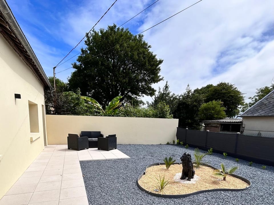 Patio, Garden view