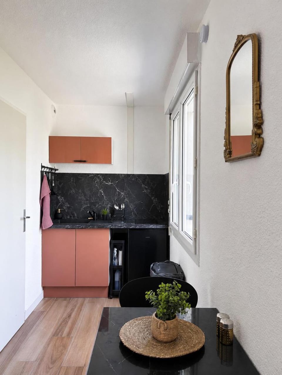 Studio neuf et lumineux proche gare & centre Apartment in Grenoble