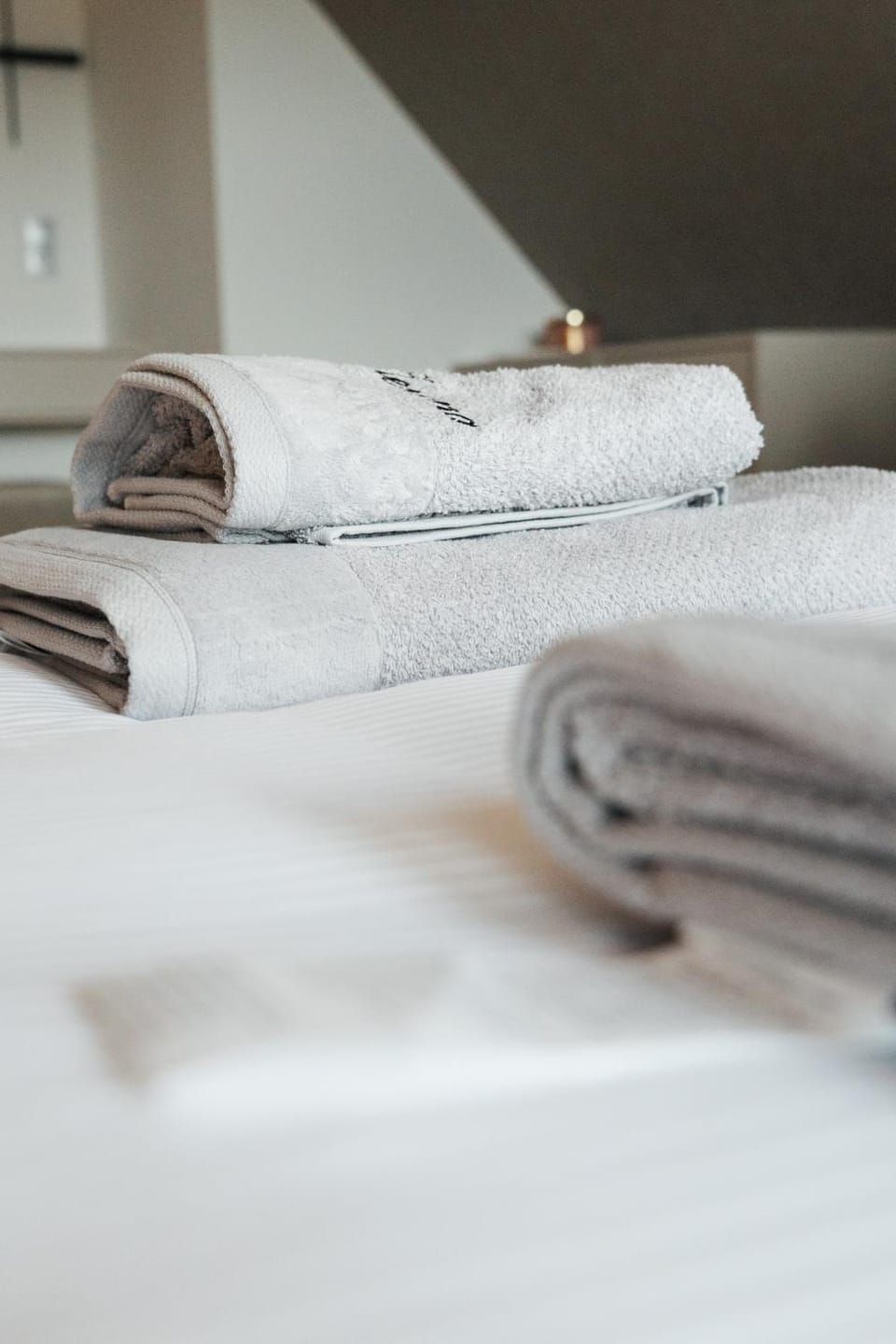 Bed, Photo of the whole room, Bedroom, towels