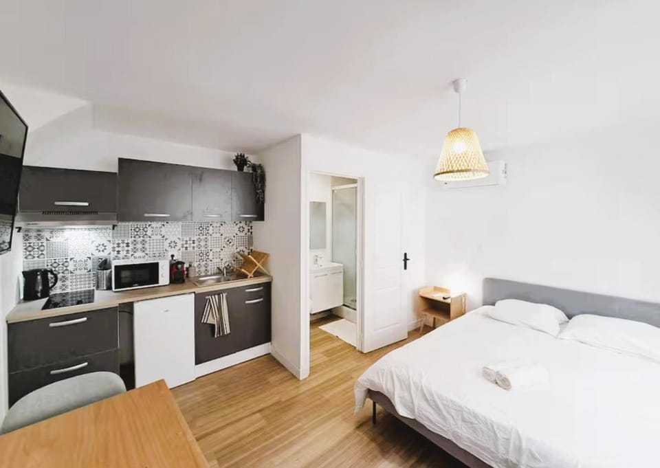 Naples - 2P - Studio douillet - Hyper centre Apartment in Reims