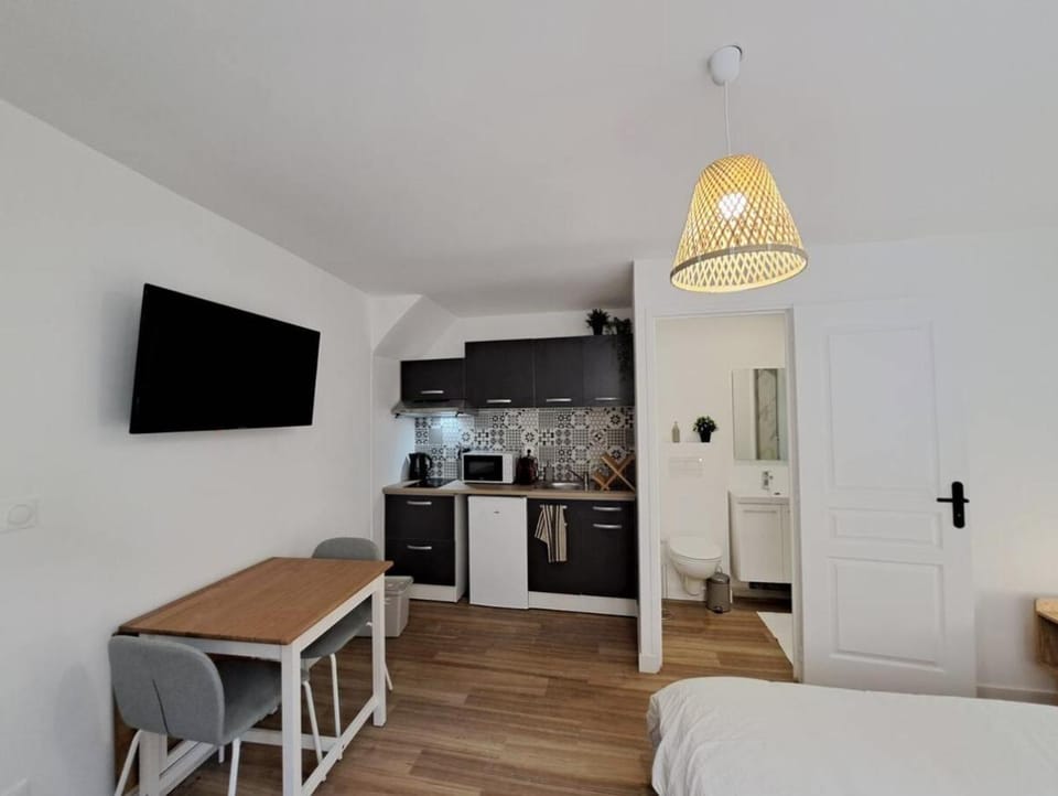 Naples - 2P - Studio douillet - Hyper centre Apartment in Reims