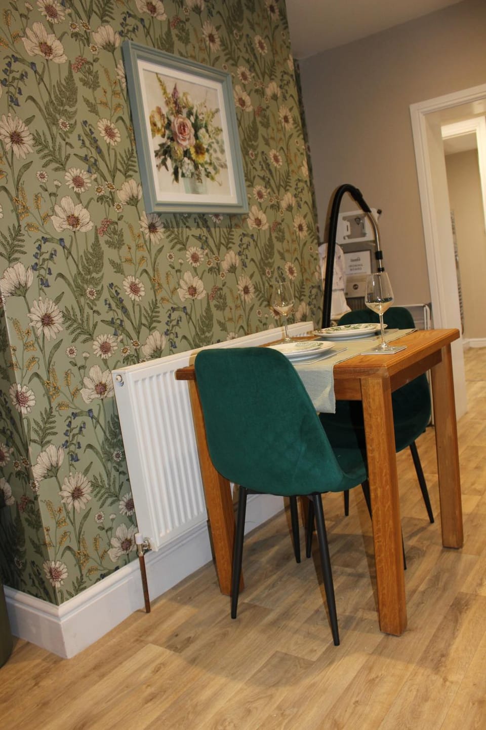 Blackburn Retreat Hot Tub Couples Retreat Apartment in Bridlington