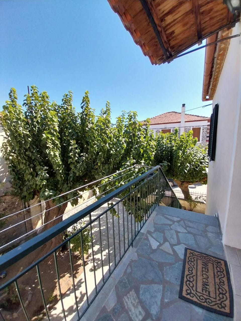 Facade/entrance, Parking