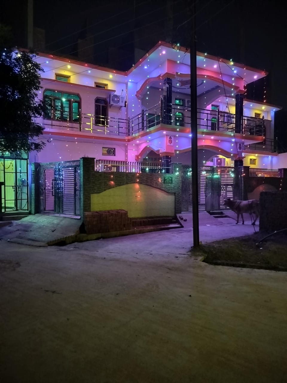 Chandrika Palace Agnikund Near Ayodhya Dham junction UTTAR PRADESH Vacation rental in Uttar Pradesh