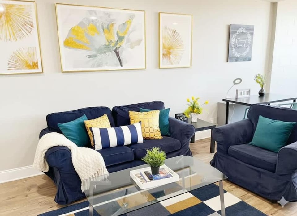 Living room, Seating area