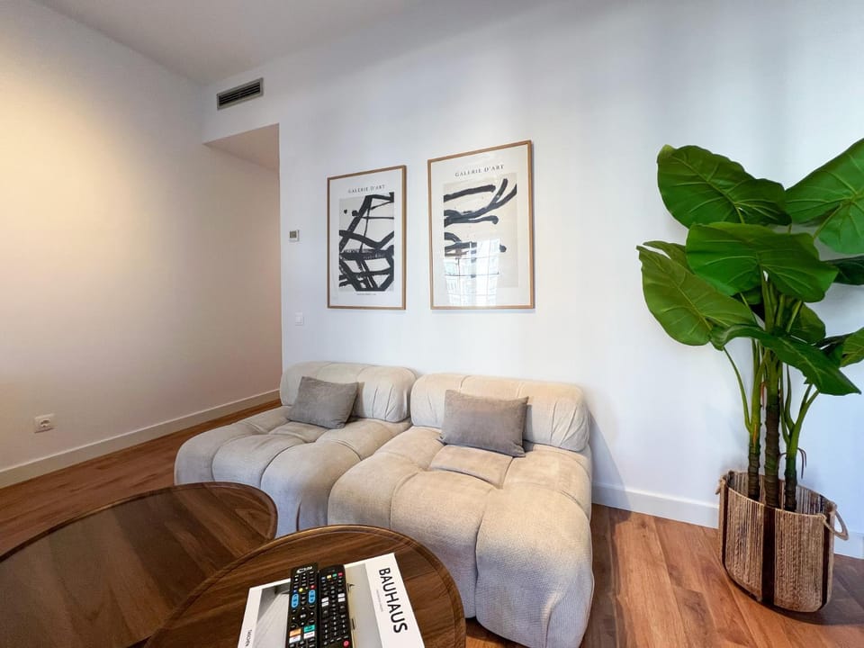 Living room, Seating area, air conditioner