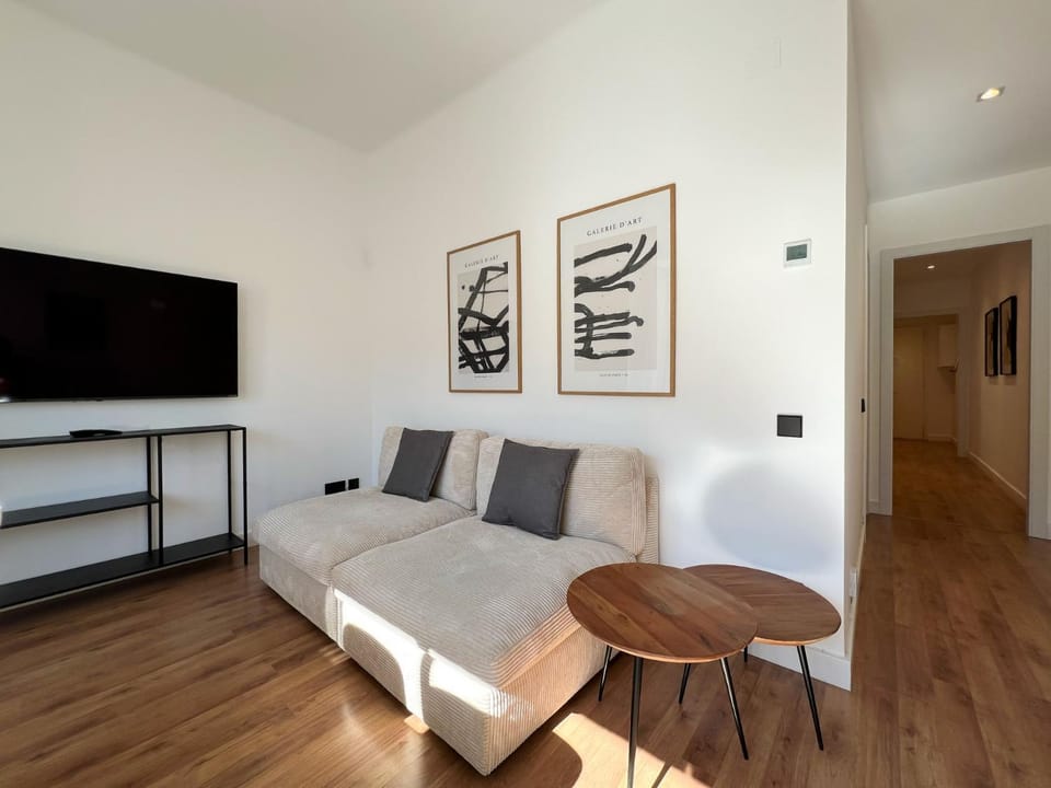 TV and multimedia, Living room, Seating area