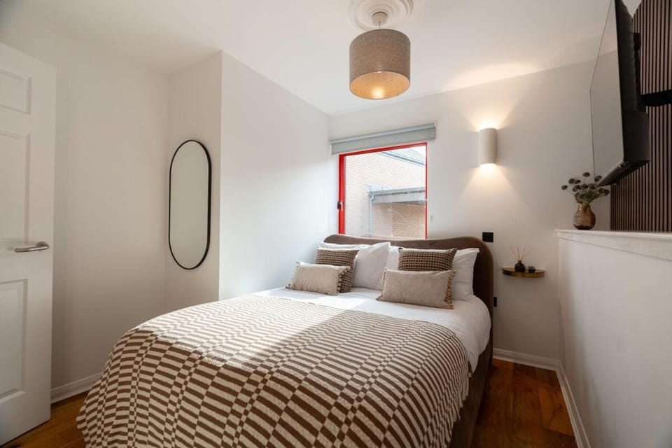 Botanic House - 3BR Home - Private Parking House in Glasgow