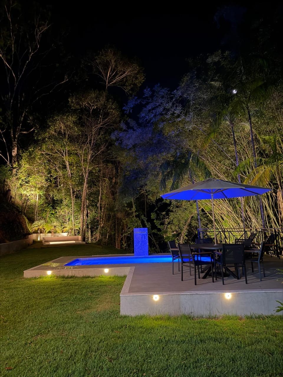 Night, Natural landscape, Garden, Garden view, Swimming pool, Swimming pool