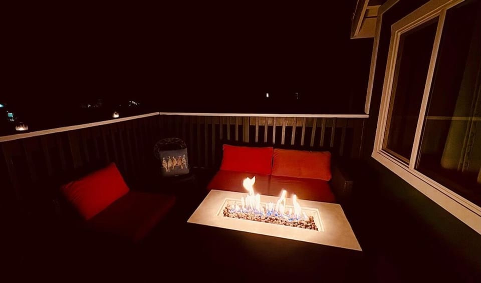 The Wildflower Cottage with AC Firepit with BBQ! House in Southern California