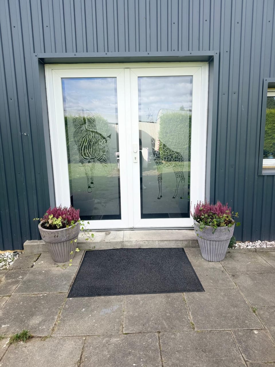 Property building, Facade/entrance, Day